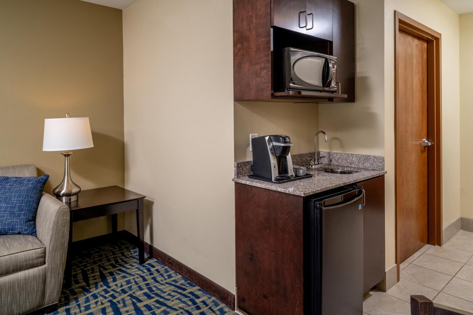 Holiday Inn Express & Suites Lebanon By Ihg Εξωτερικό φωτογραφία