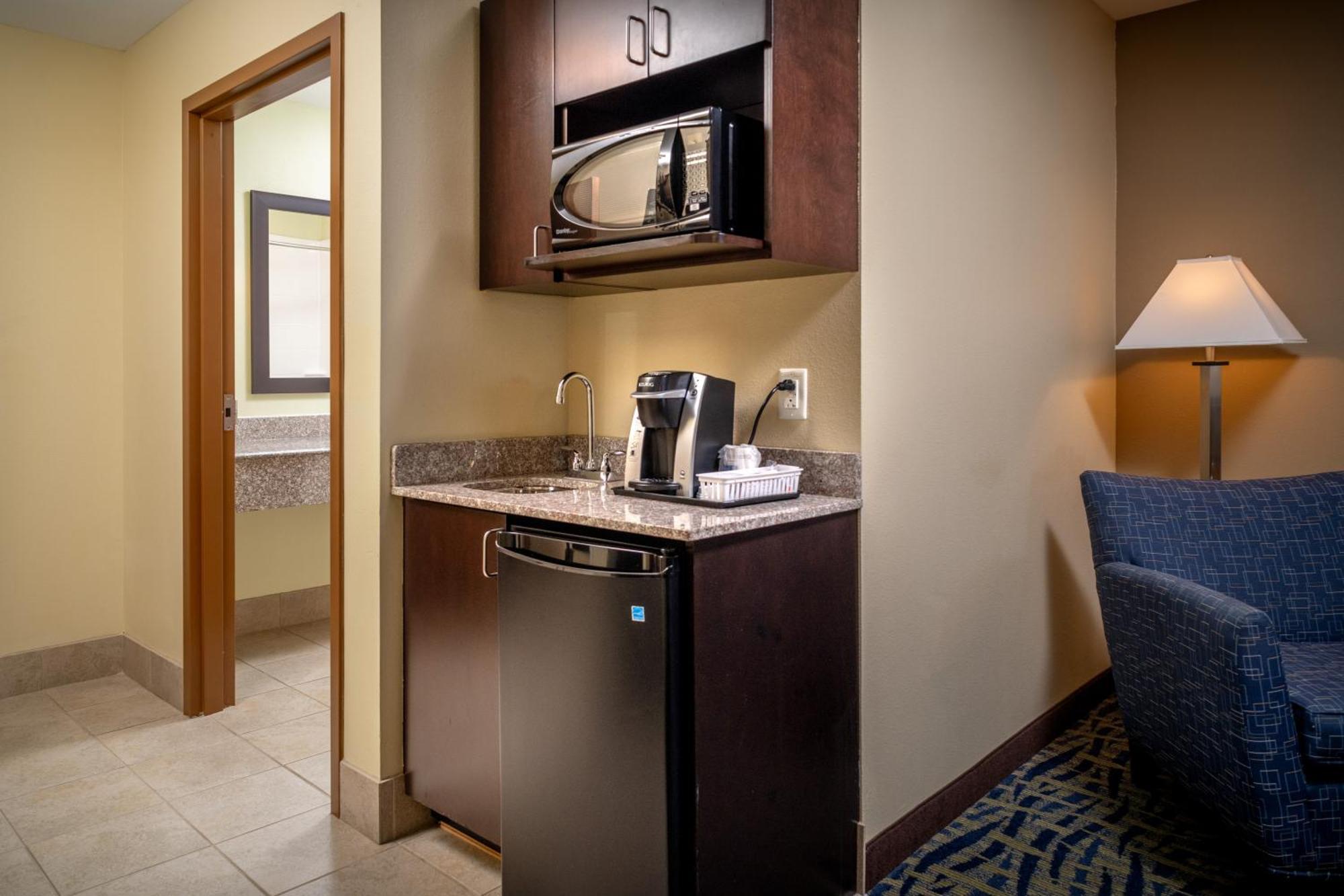 Holiday Inn Express & Suites Lebanon By Ihg Εξωτερικό φωτογραφία