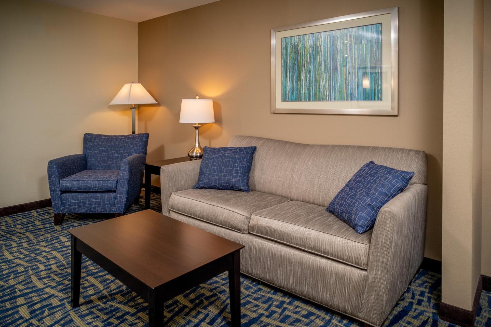 Holiday Inn Express & Suites Lebanon By Ihg Εξωτερικό φωτογραφία
