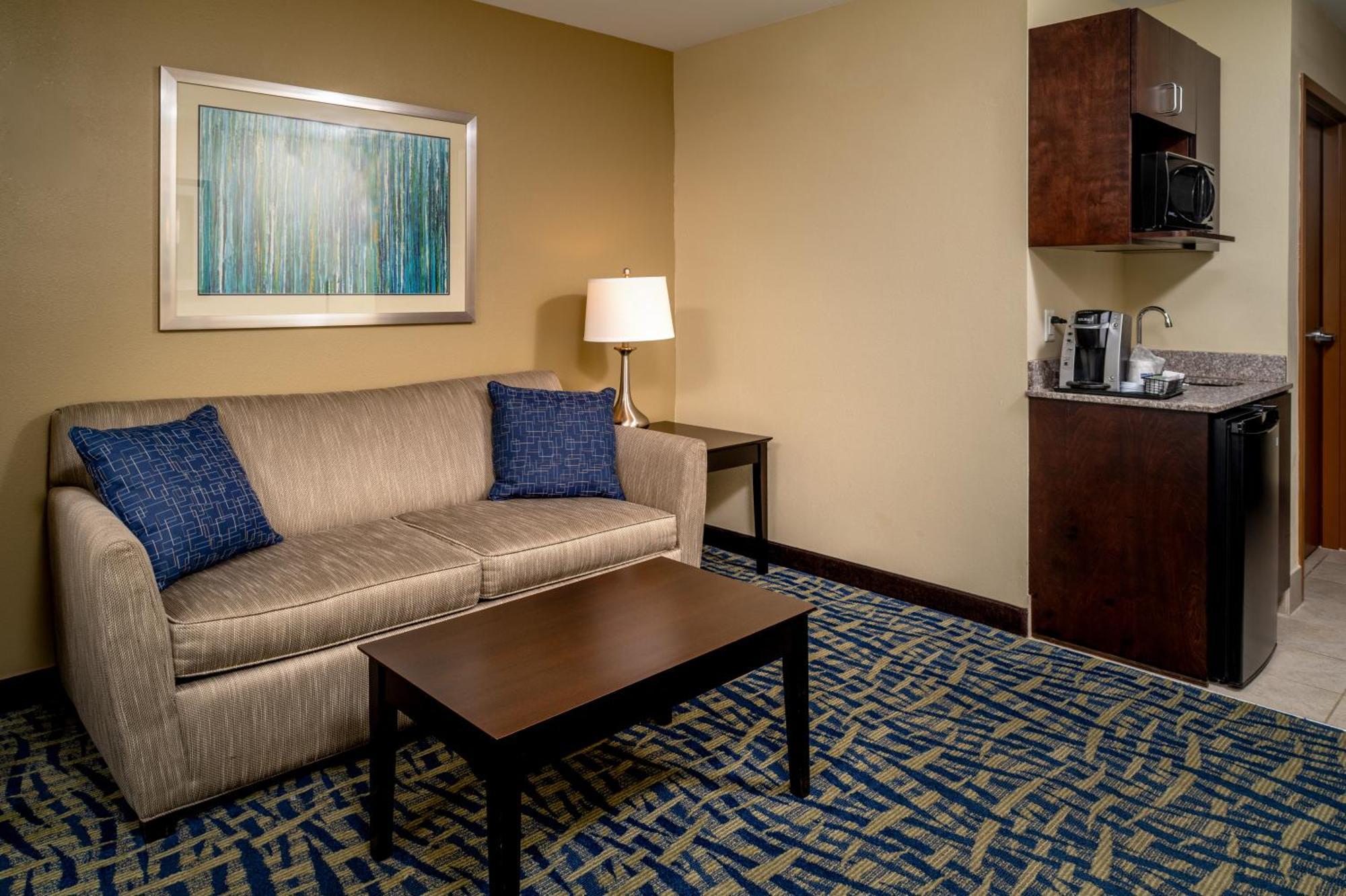 Holiday Inn Express & Suites Lebanon By Ihg Εξωτερικό φωτογραφία