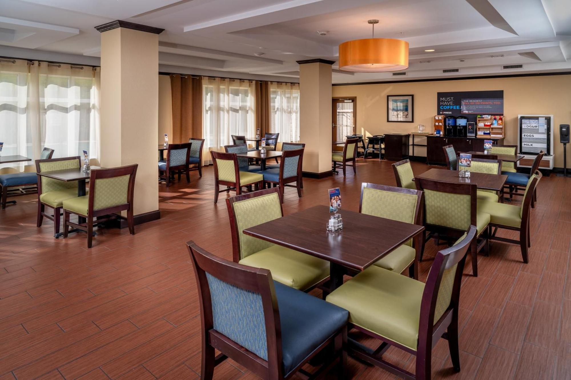 Holiday Inn Express & Suites Lebanon By Ihg Εξωτερικό φωτογραφία